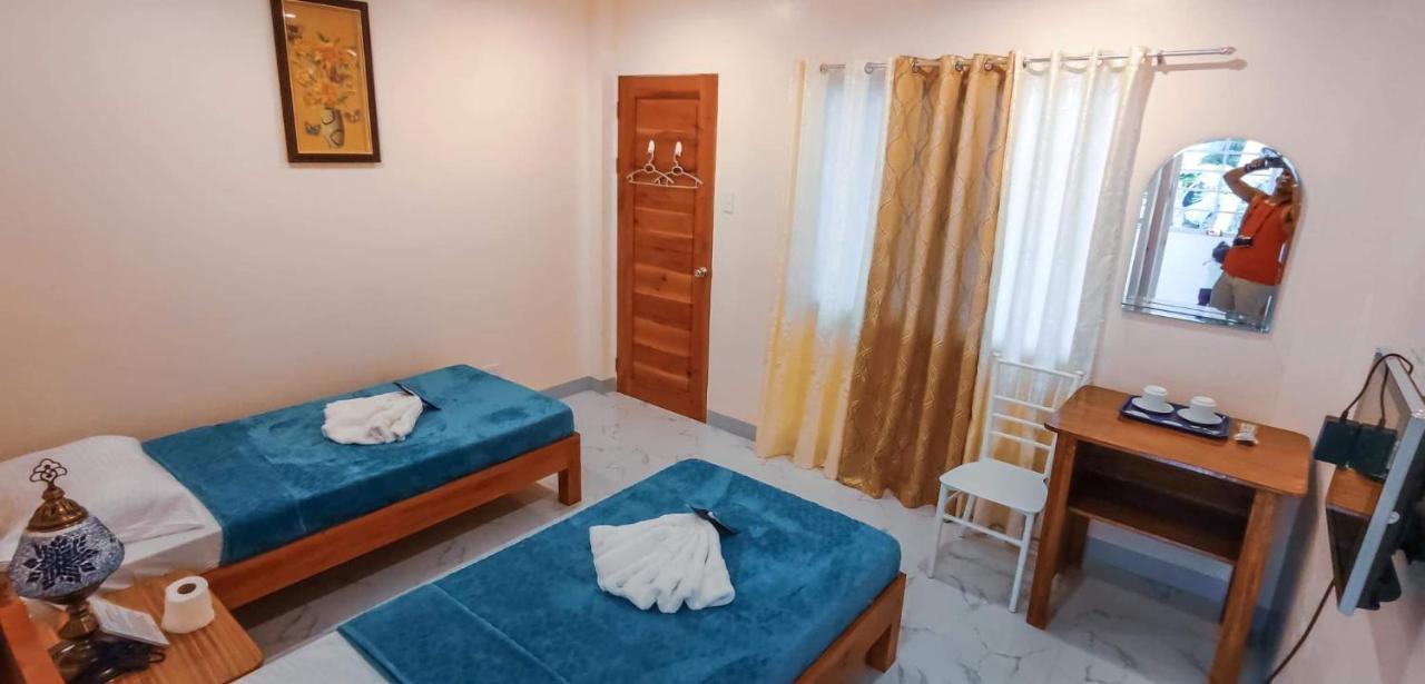 Elnora Delmar Travellers Inn シキホール エクステリア 写真