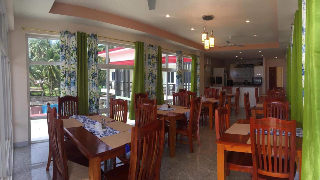 Elnora Delmar Travellers Inn シキホール エクステリア 写真