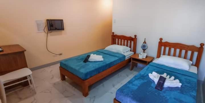 Elnora Delmar Travellers Inn シキホール エクステリア 写真