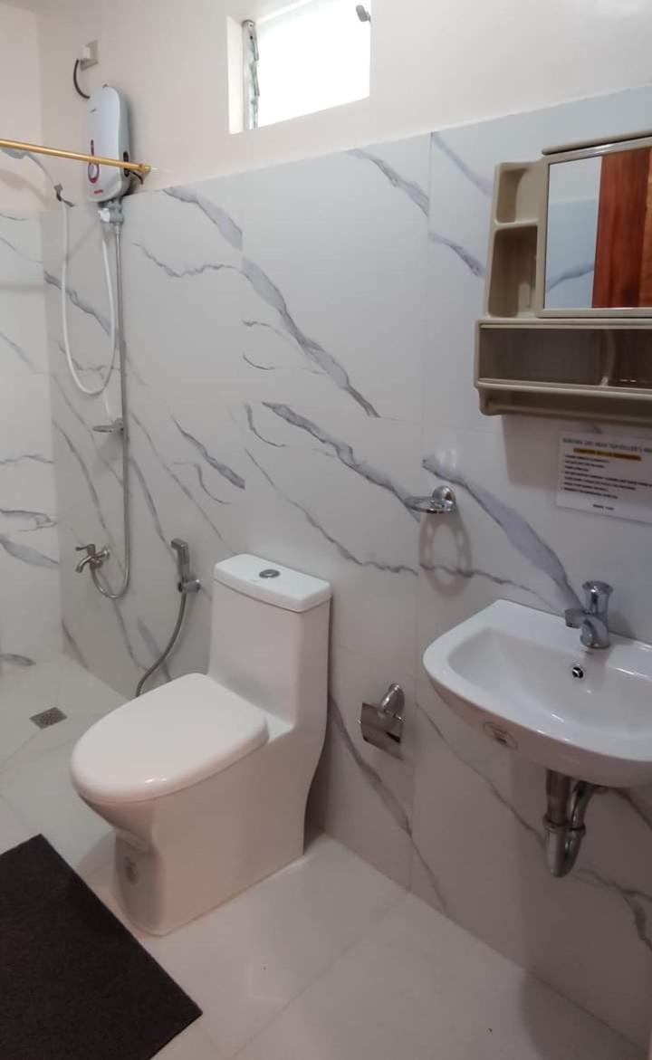 Elnora Delmar Travellers Inn シキホール 部屋 写真