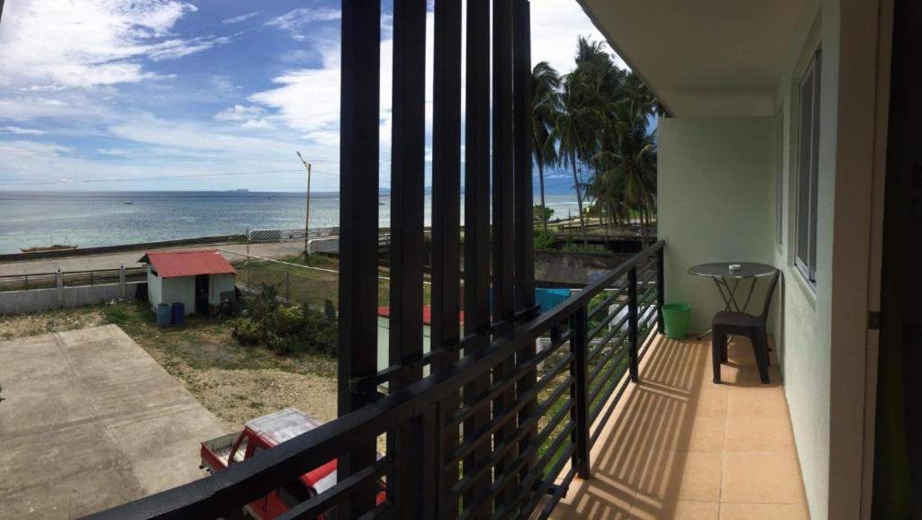 Elnora Delmar Travellers Inn シキホール エクステリア 写真