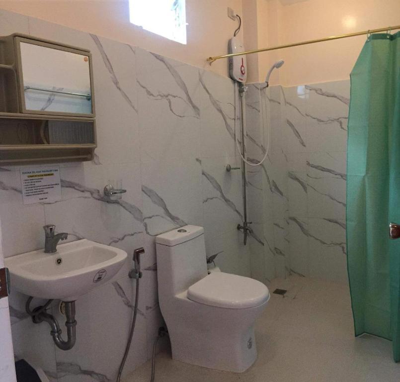 Elnora Delmar Travellers Inn シキホール エクステリア 写真
